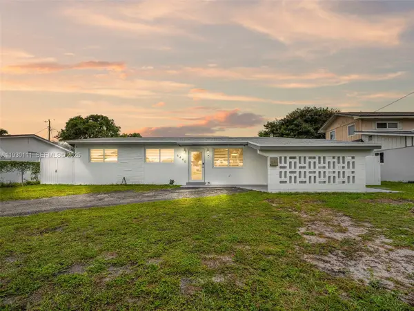 6440 Buchanan St, Hollywood, FL 33024