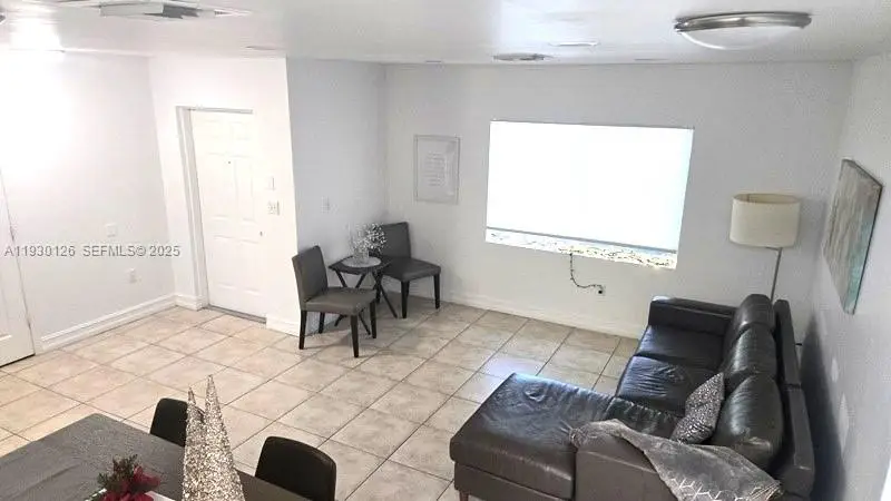 1304 NW 3rd St, Fort Lauderdale, FL 33311 - Image #3