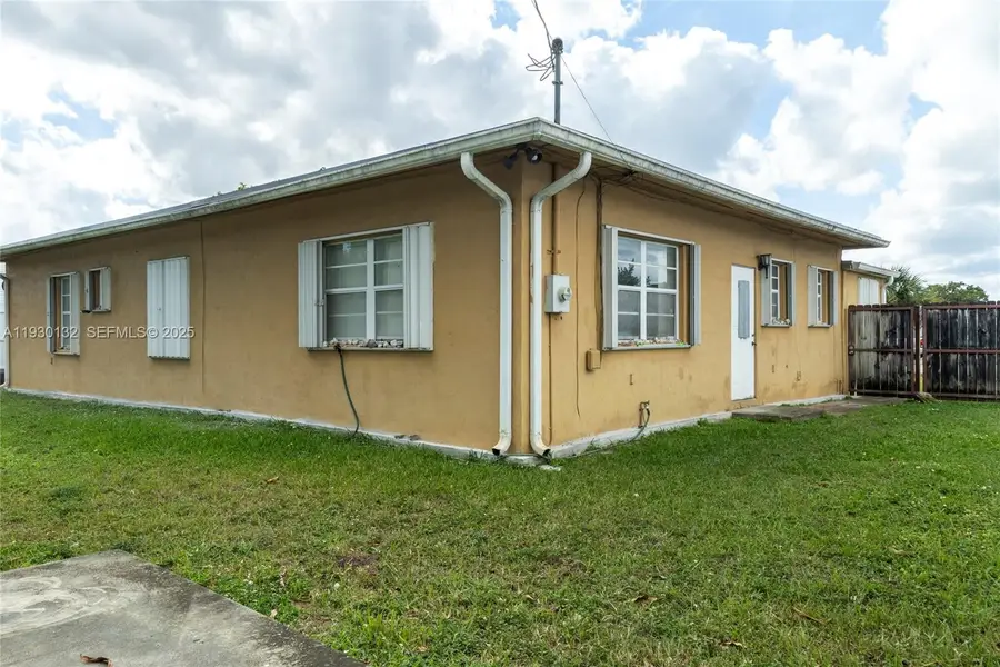 4151 SW 112th Ct, Miami, FL 33165 - Image #2