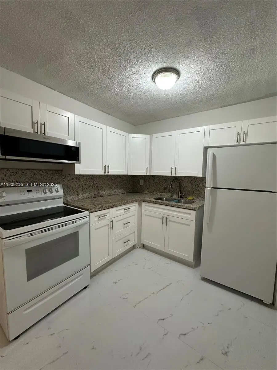 1733 Mayo St #2, Hollywood, FL 33020 - Image #3
