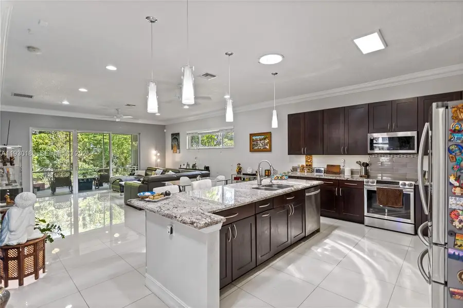 228 SW 4th St, Dania Beach, FL 33004 - Image #2