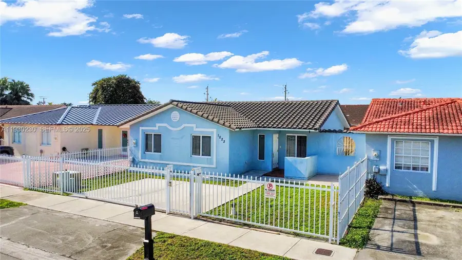 1022 SW 138th Pl, Miami, FL 33184 - Image #2