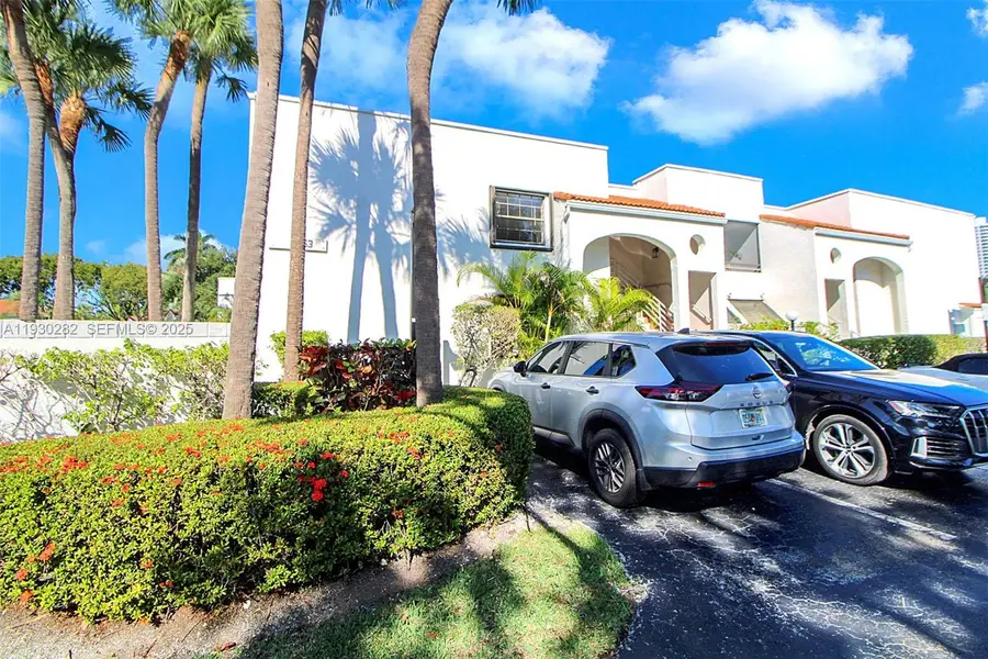 3553 Magellan Cir #317-1, Aventura, FL 33180 - Image #2