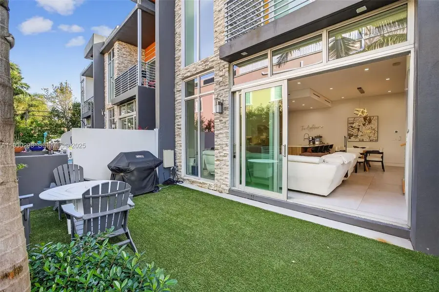 606 NE 8th Ave, Fort Lauderdale, FL 33304 - Image #3