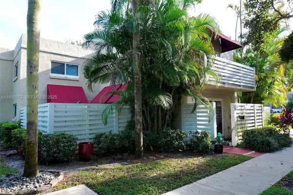 541 NW 98th Ave, Plantation, FL 33324