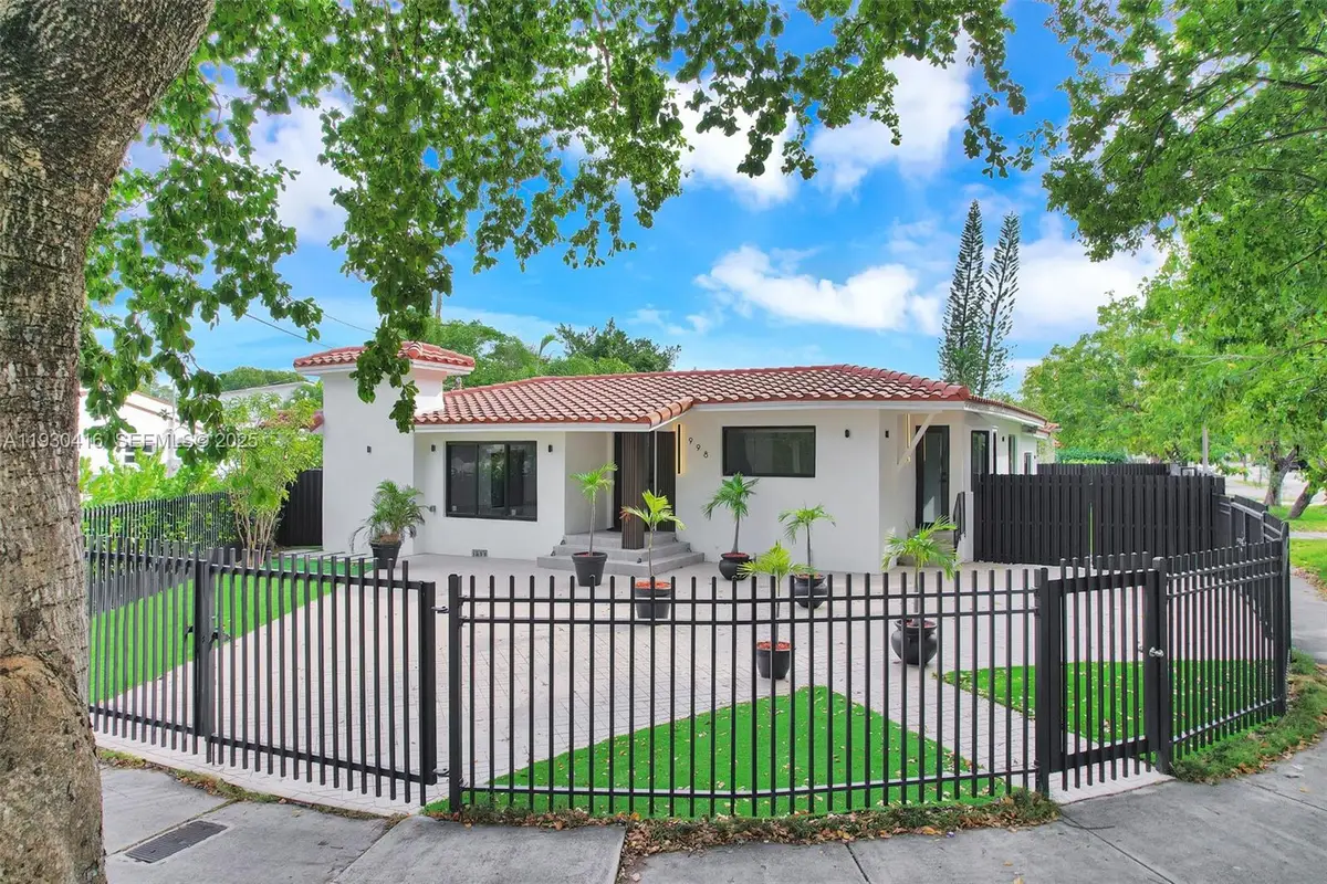 998 SW 11th St, Miami, FL 33129 - Image #1