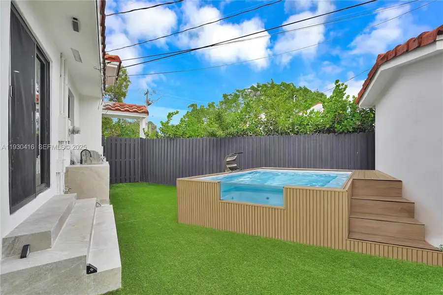 998 SW 11th St, Miami, FL 33129 - Image #2