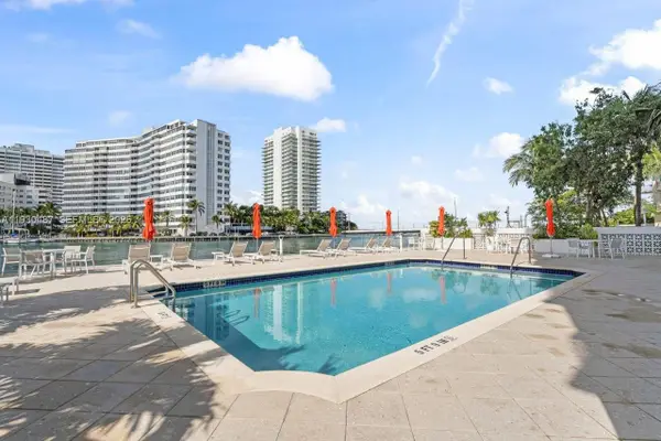1450 Lincoln Rd #307, Miami Beach, FL 33139