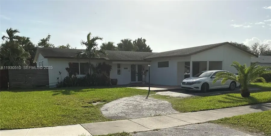9700 SW 189th St, Cutler Bay, FL 33157 - Image #2