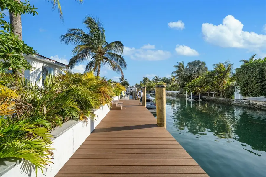 7770 Hawthorne Ave, Miami Beach, FL 33141 - Image #2