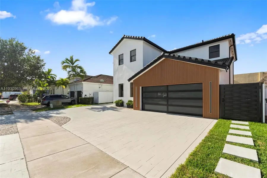 18172 NW 91st Ct, Hialeah, FL 33018 - Image #2