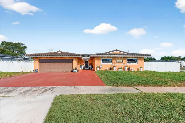 2901 NW 185th St, Miami Gardens, FL 33056