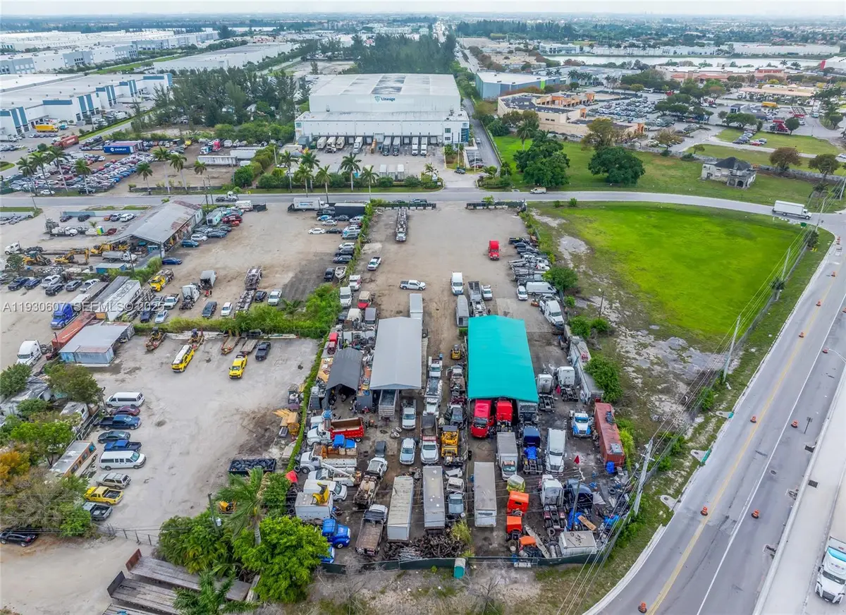 13800 NW 112th Ave, Hialeah Gardens, FL 33018 - Image #1