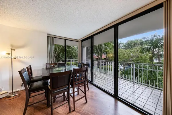 2000 Towerside Ter #412, Miami, FL 33138