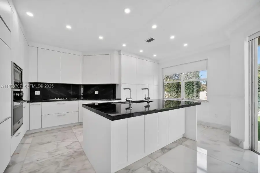 11321 NW 79th Ln, Doral, FL 33178 - Image #3