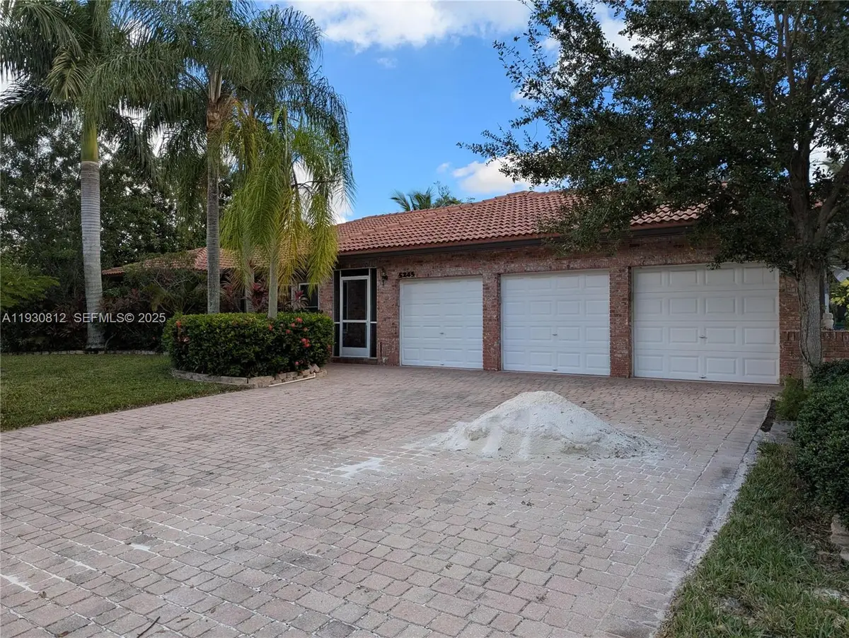 5245 NW 58th Ter, Coral Springs, FL 33067 - Image #1