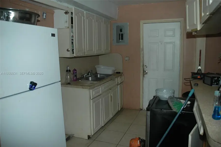 813 NW 6th Ave, Florida City, FL 33034 - Image #3