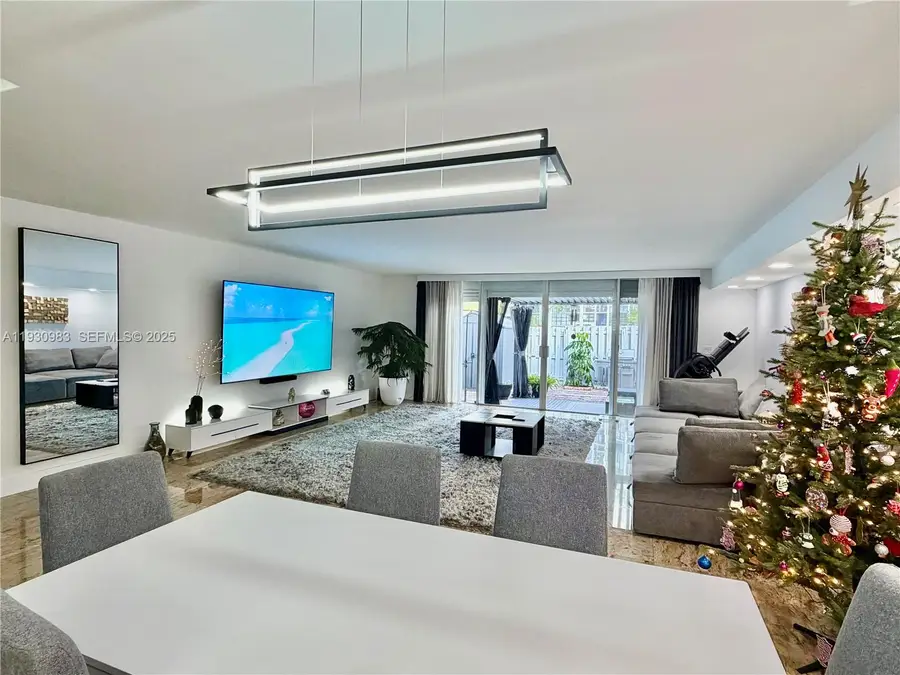 934 NE 27th Ave, Hallandale Beach, FL 33009 - Image #3