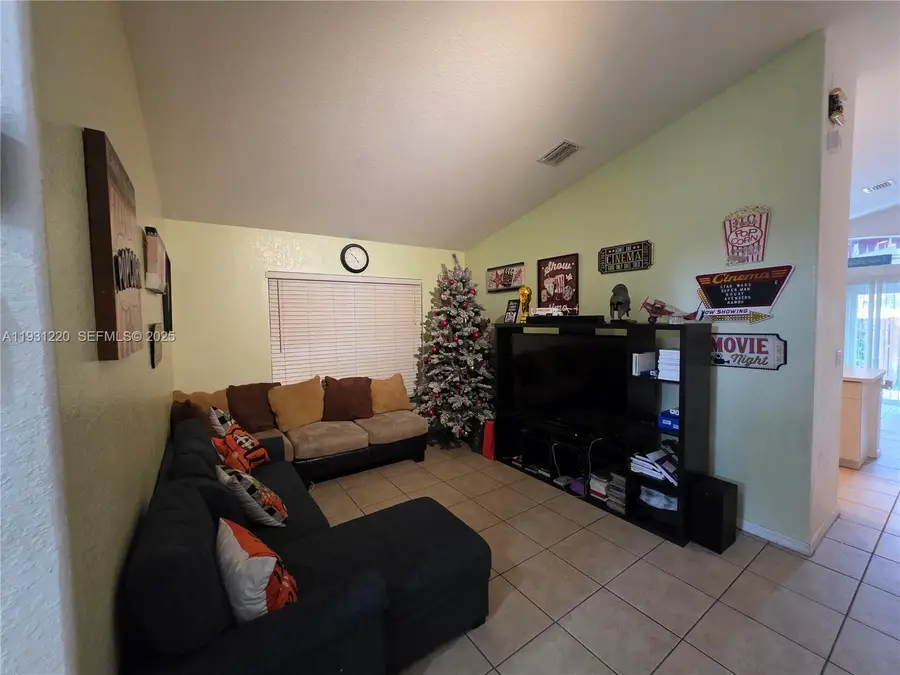 1885 SE 13th St, Homestead, FL 33035 - Image #3