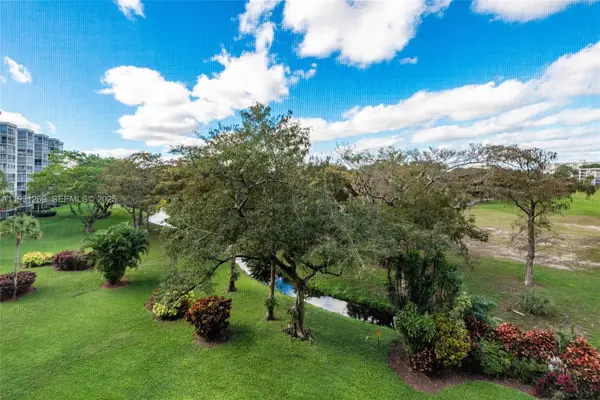 625 Oaks Dr #503, Pompano Beach, FL 33069