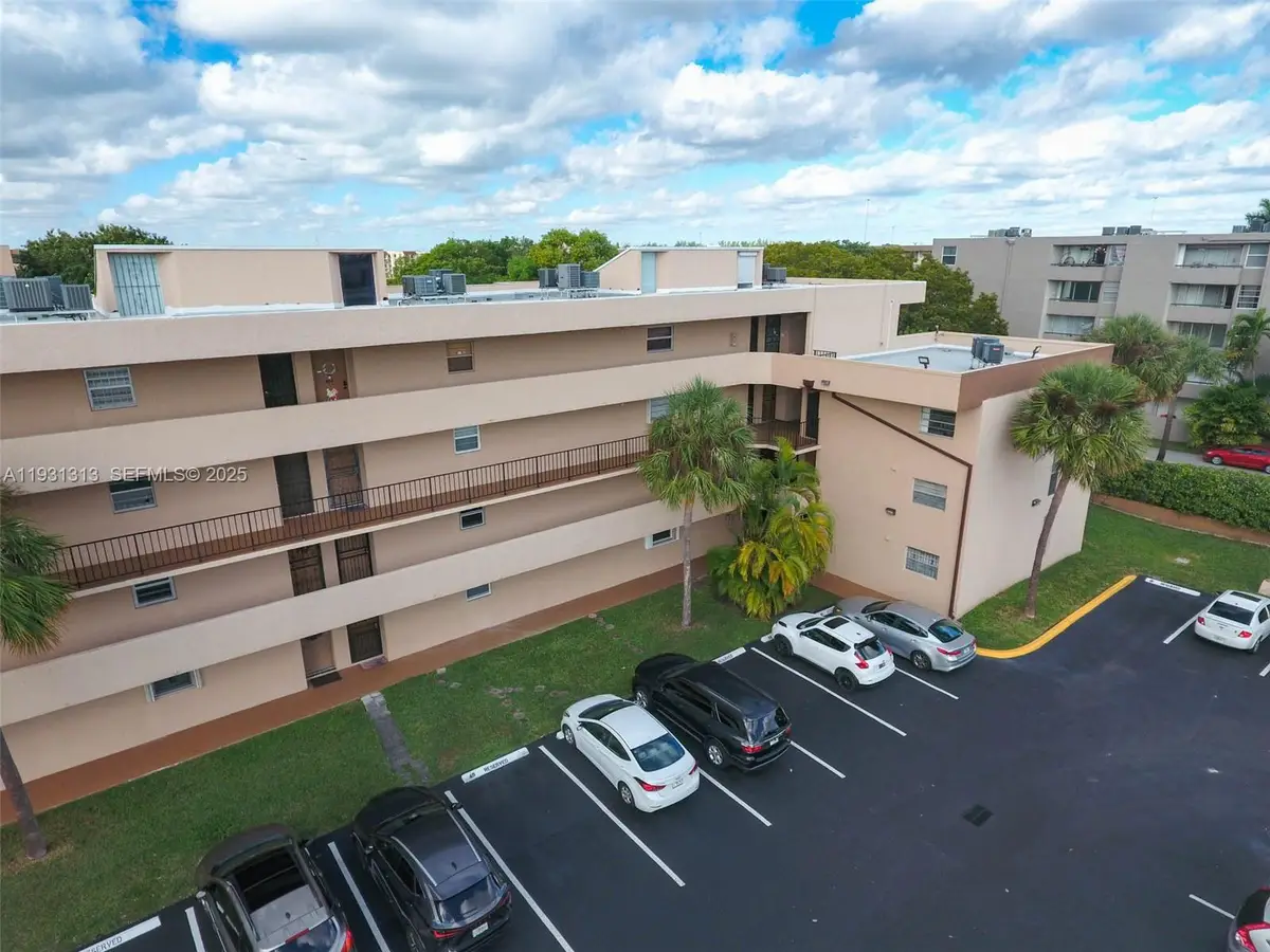 706 NW 87th Ave #212, Miami, FL 33172 - Image #1