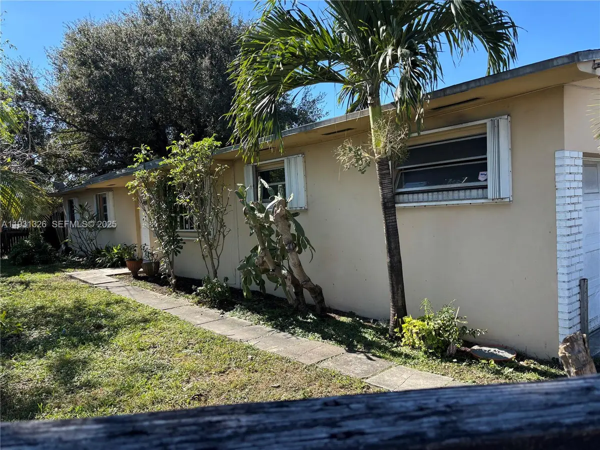 17960 NE 6th Ave, North Miami Beach, FL 33162 - Image #1