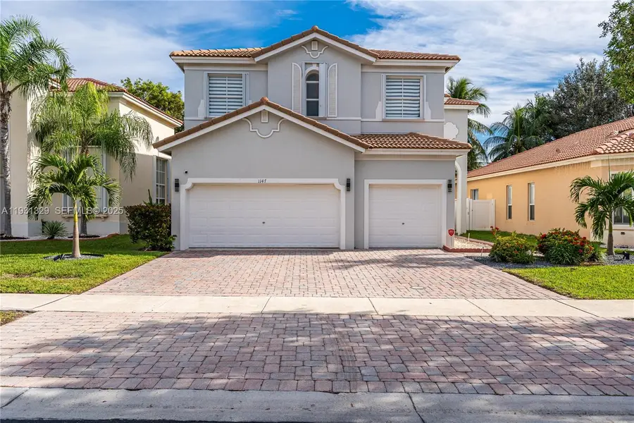 1147 NE 37th Pl, Homestead, FL 33033 - Image #2