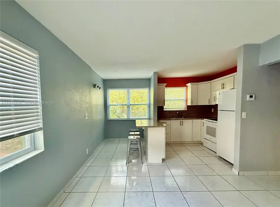 1301 N 12th Ct #4B, Hollywood, FL 33019 - Image #2