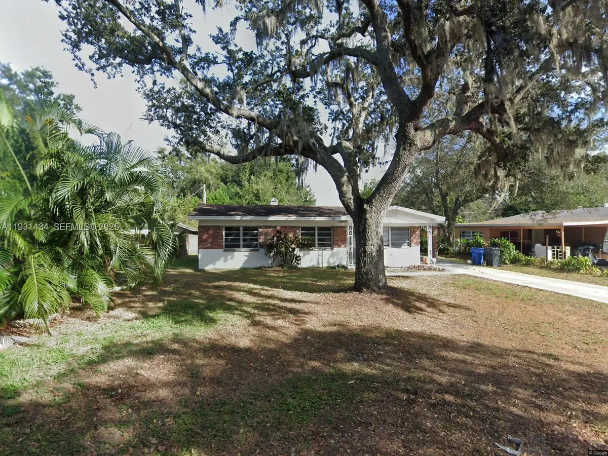 7815 Pine Hill Dr, Tampa, FL 33617 - Image #1