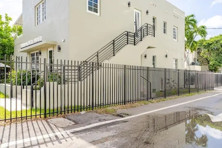 1020 6th St, Miami Beach, FL 33139 - Image #2