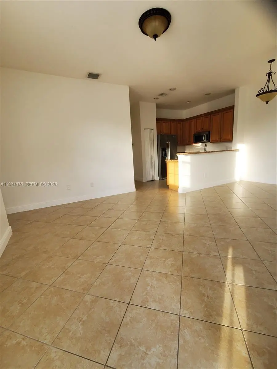 5869 Hampton Hills Blvd, Tamarac, FL 33321 - Image #2