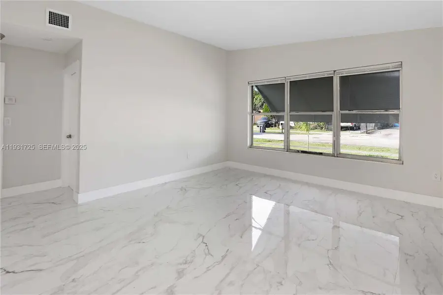 3601 SW 44th Ave, West Park, FL 33023 - Image #2