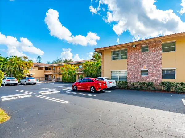 8704 NW 35th St, Coral Springs, FL 33065