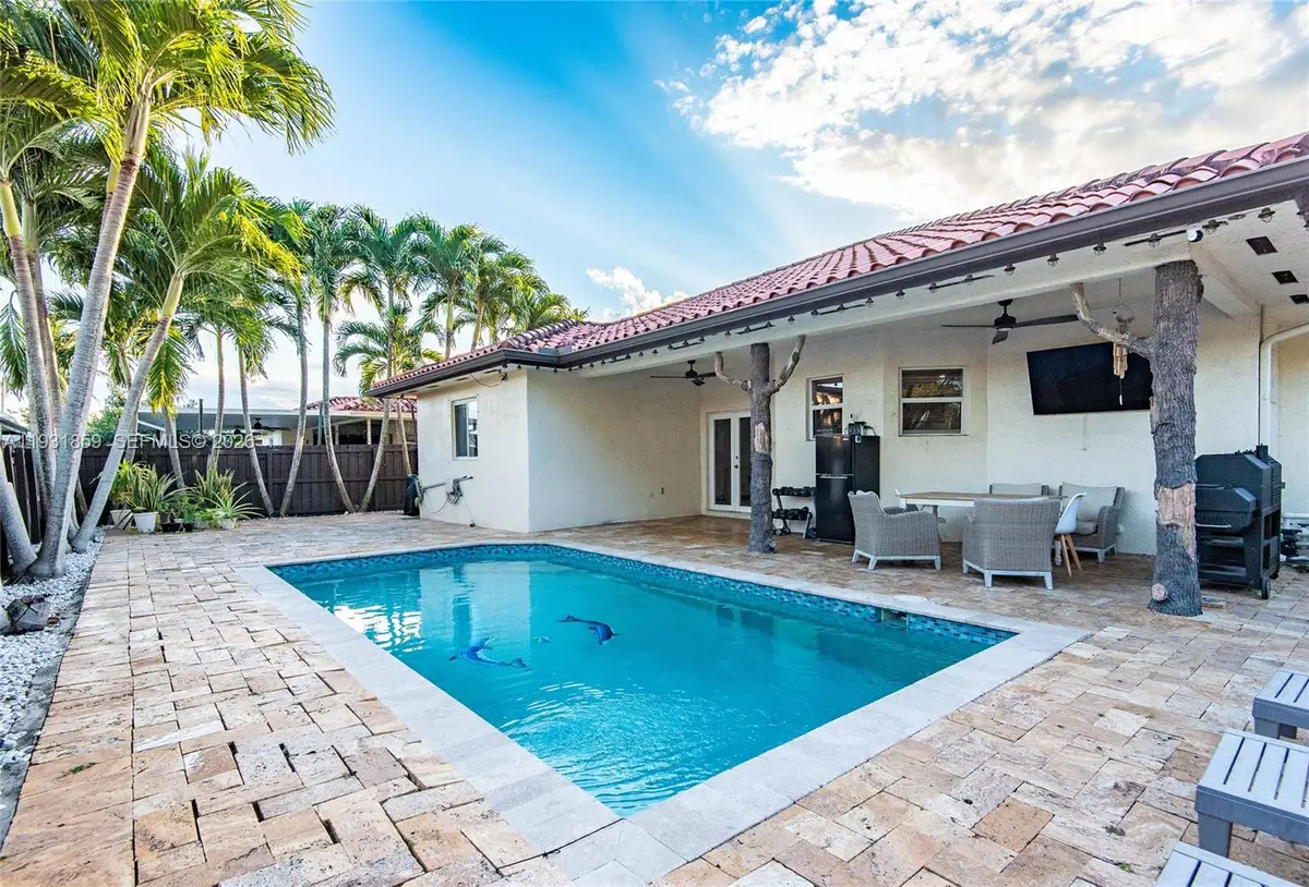 18529 SW 97th Pl, Cutler Bay, FL 33157 - Image #1