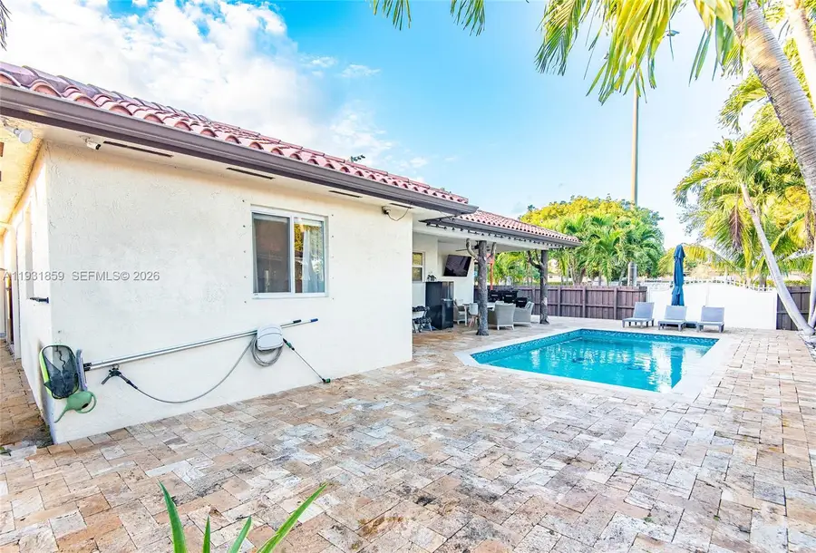 18529 SW 97th Pl, Cutler Bay, FL 33157 - Image #3