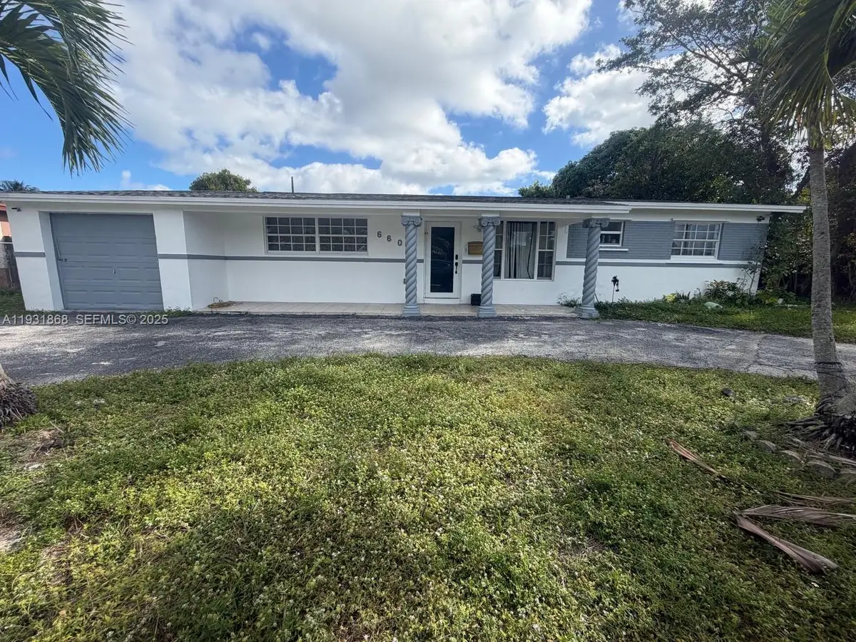 660 SW 30th Ter, Fort Lauderdale, FL 33312 - Image #1