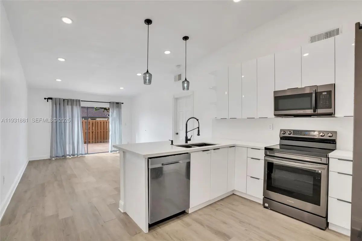 1330 SW 135th Ct, Miami, FL 33184 - Image #1