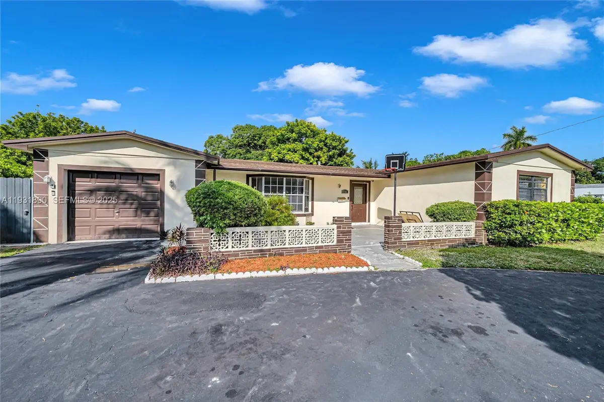 4751 NW 5th Ct, Plantation, FL 33317 - Image #1