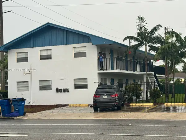 215 W Blue Heron Blvd, Riviera Beach, FL 33404