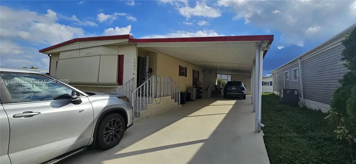 5290 SW 23rd Ave, Dania Beach, FL 33312 - Image #1