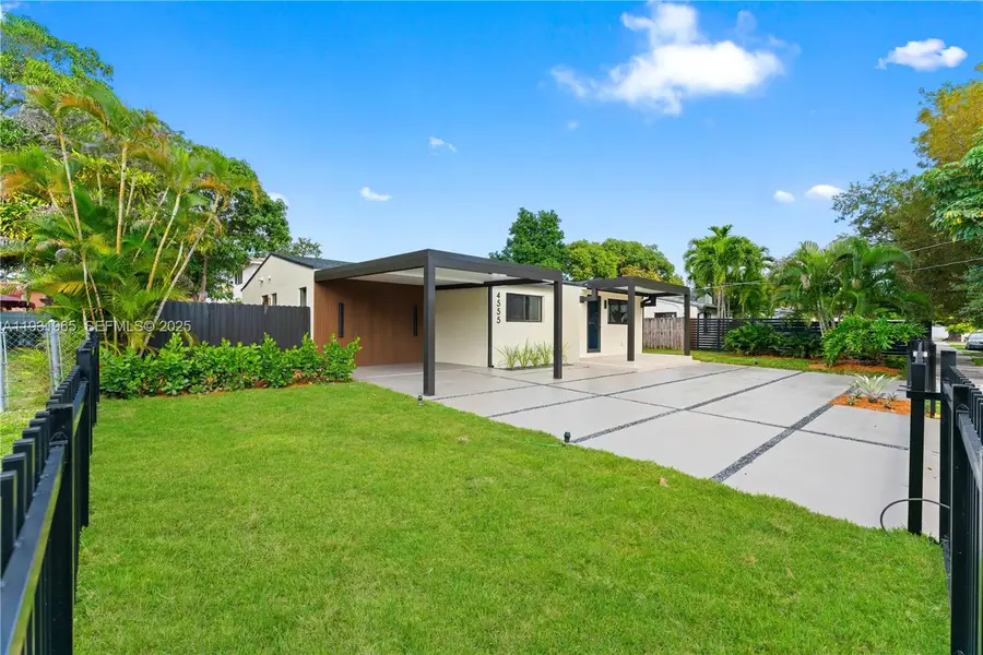 4555 SW 2nd St, Miami, FL 33134 - Image #2