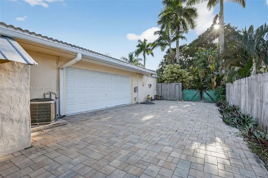 1051 W Tropical Way, Plantation, FL 33317 - Image #3
