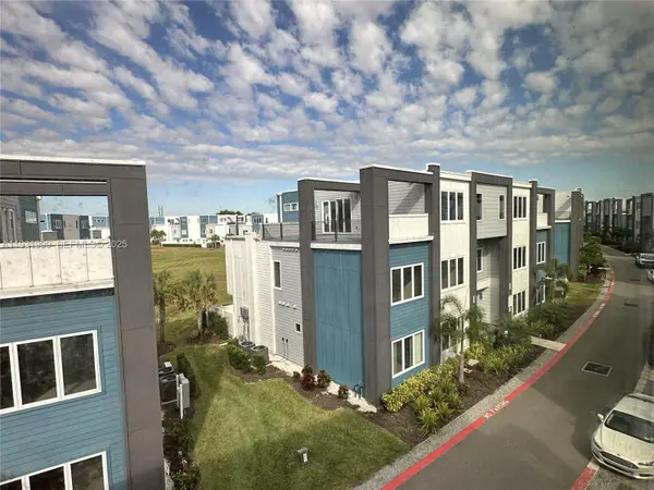 7760 Sandy Ridge Dr #206, Kissimmee, FL 34747