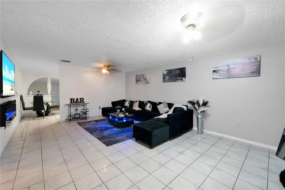 4457 NW 185th St, Miami Gardens, FL 33055 - Image #1