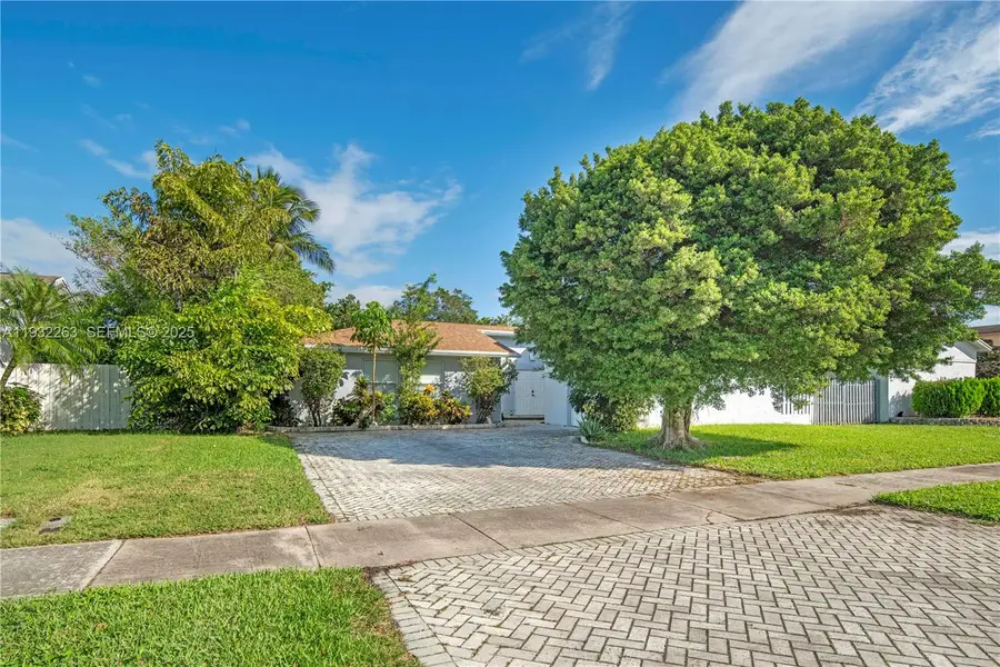 4093 NW 1st Pl, Deerfield Beach, FL 33442 - Image #2