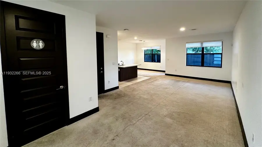 9155 NW 161st St, Miami Lakes, FL 33018 - Image #2