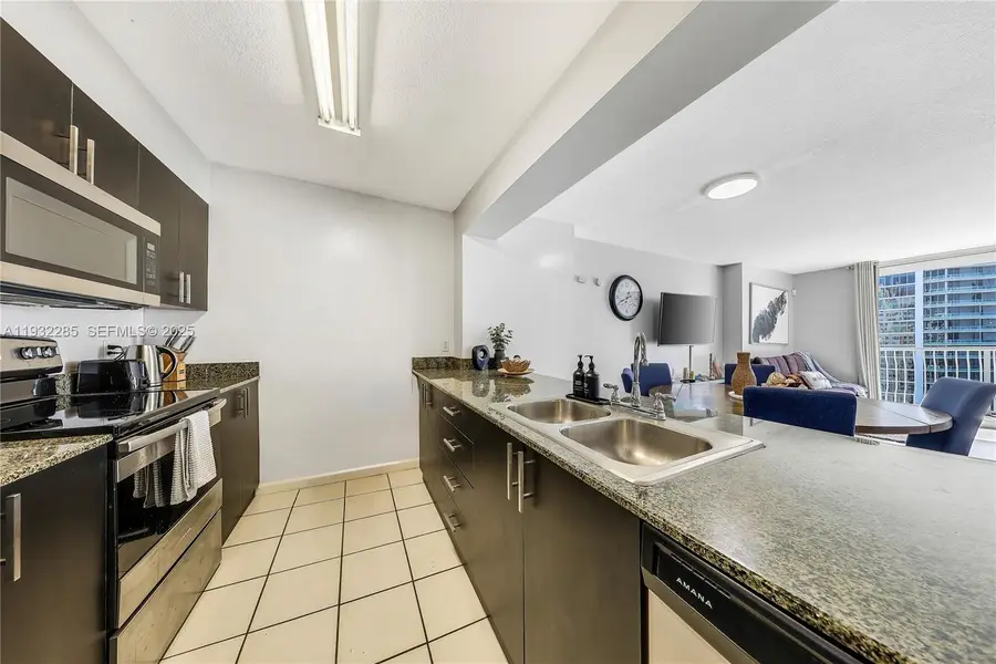 1200 Brickell Bay Dr #2903, Miami, FL 33131 - Image #3