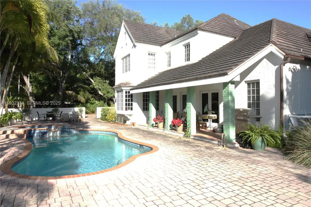 6750 Granada Blvd, Coral Gables, FL 33146 - Image #1