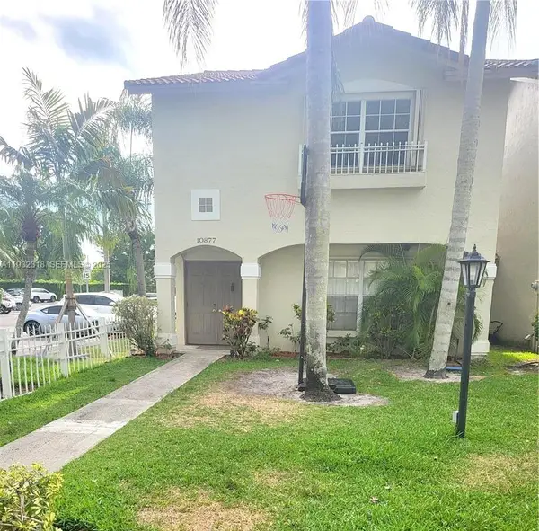 10877 NW 8th St, Pembroke Pines, FL 33026