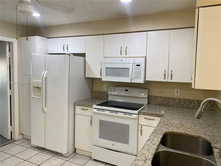 1384 Veracruz Ln #4-7, Weston, FL 33327 - Image #2